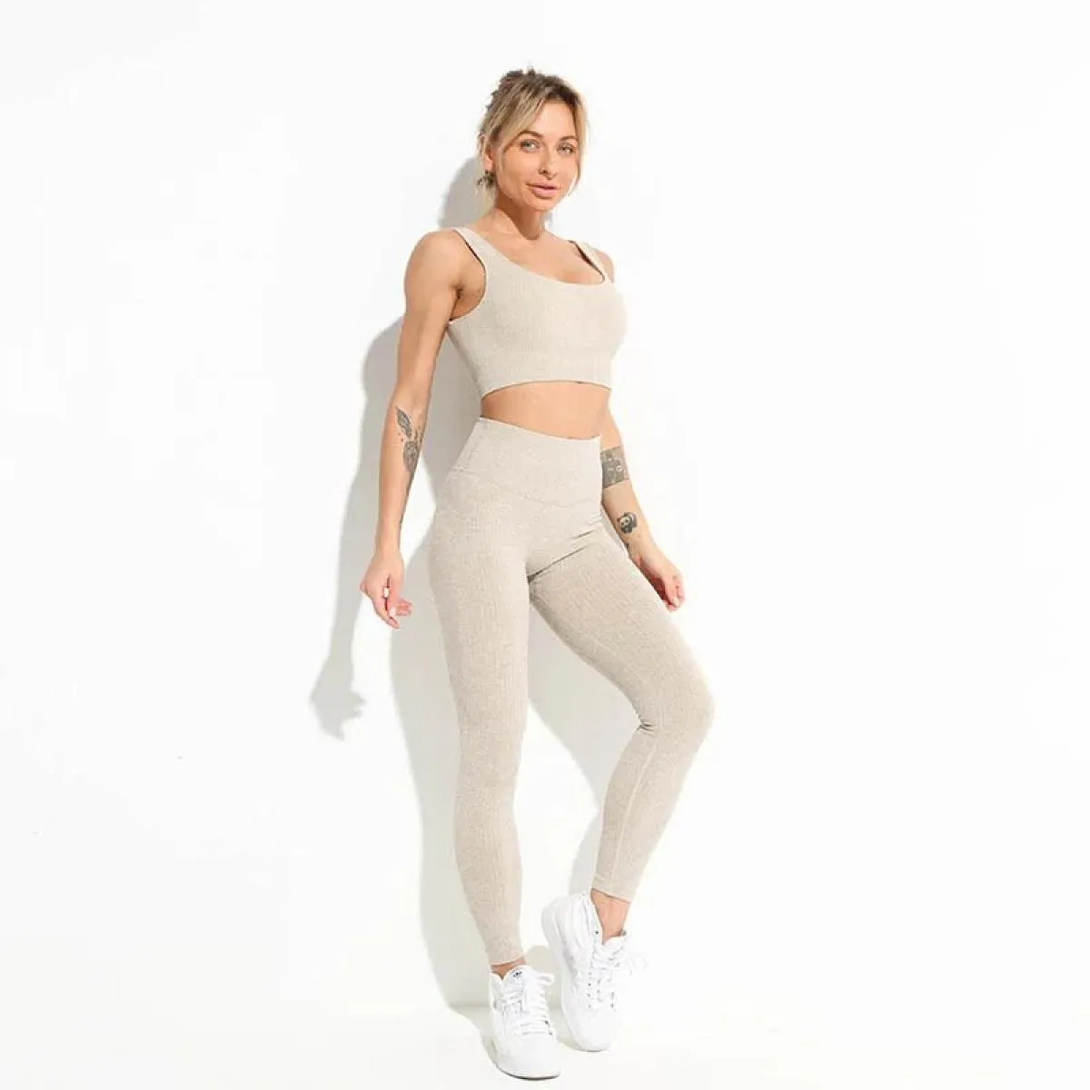 2/4 pezzi Set da Yoga senza cuciture Sport Fitness Vita alta Pantaloni per il sollevamento dell'anca Reggiseno sportivo Abiti da