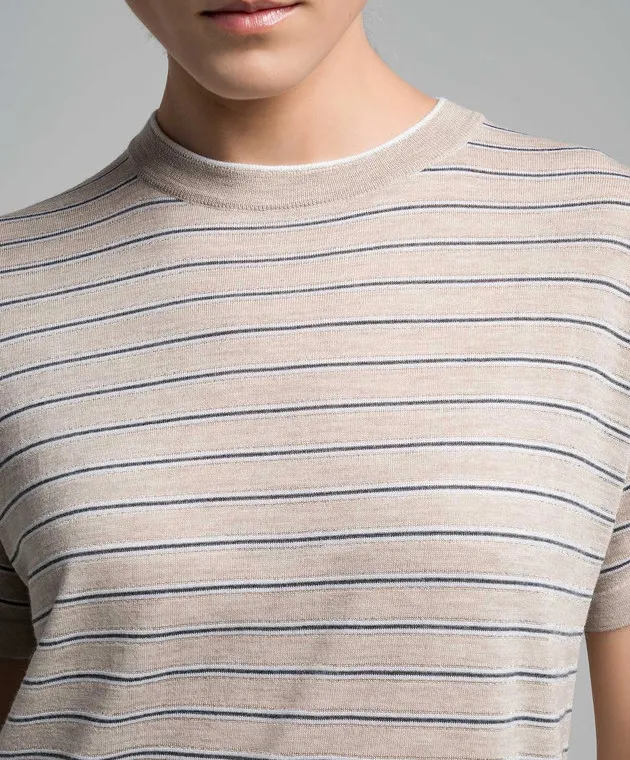 Brunello Cucinelli T-shirt beige realizzata in lana e cashmere con lurex M14813700