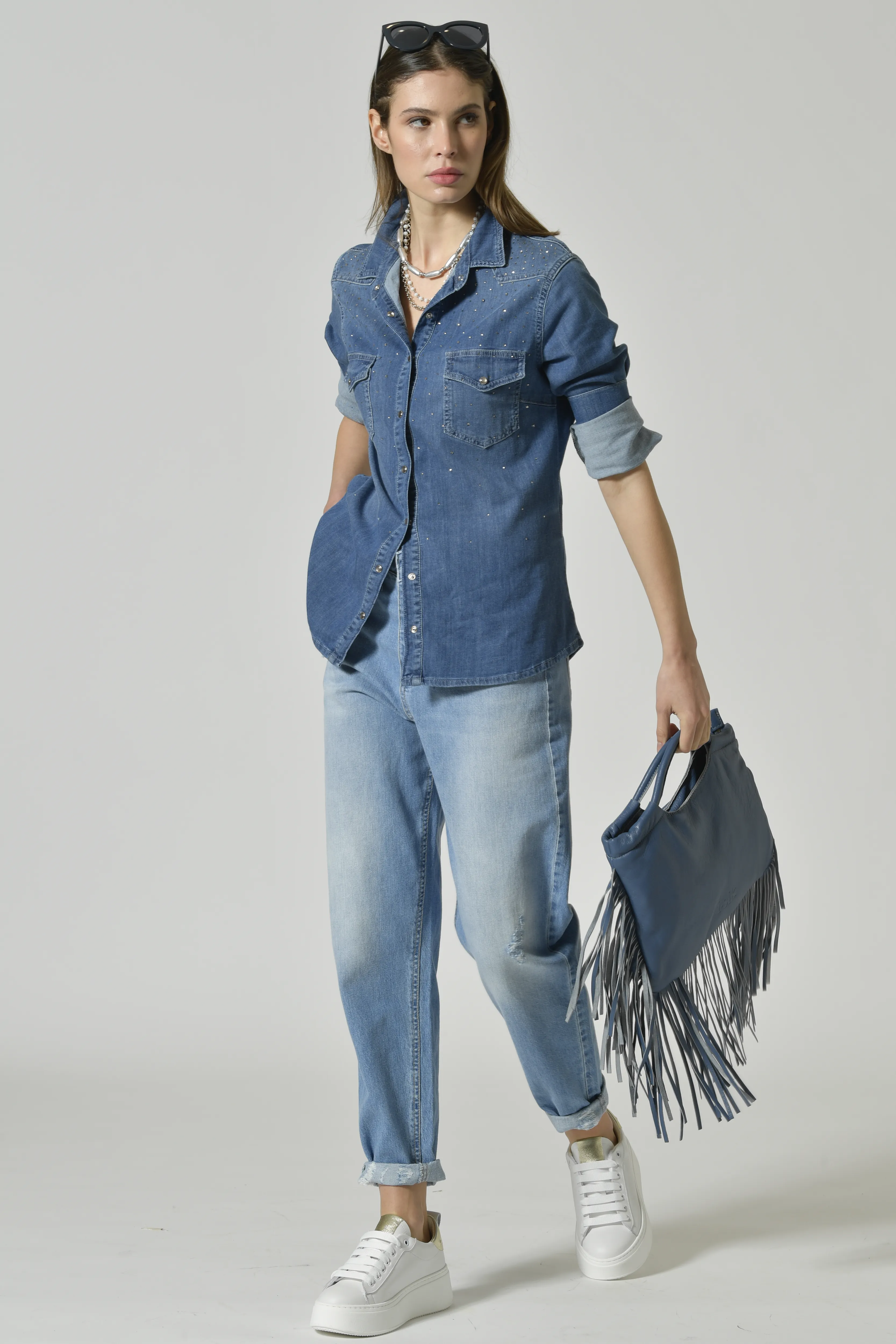 CAMICIA DENIM APPLICAZIONI
