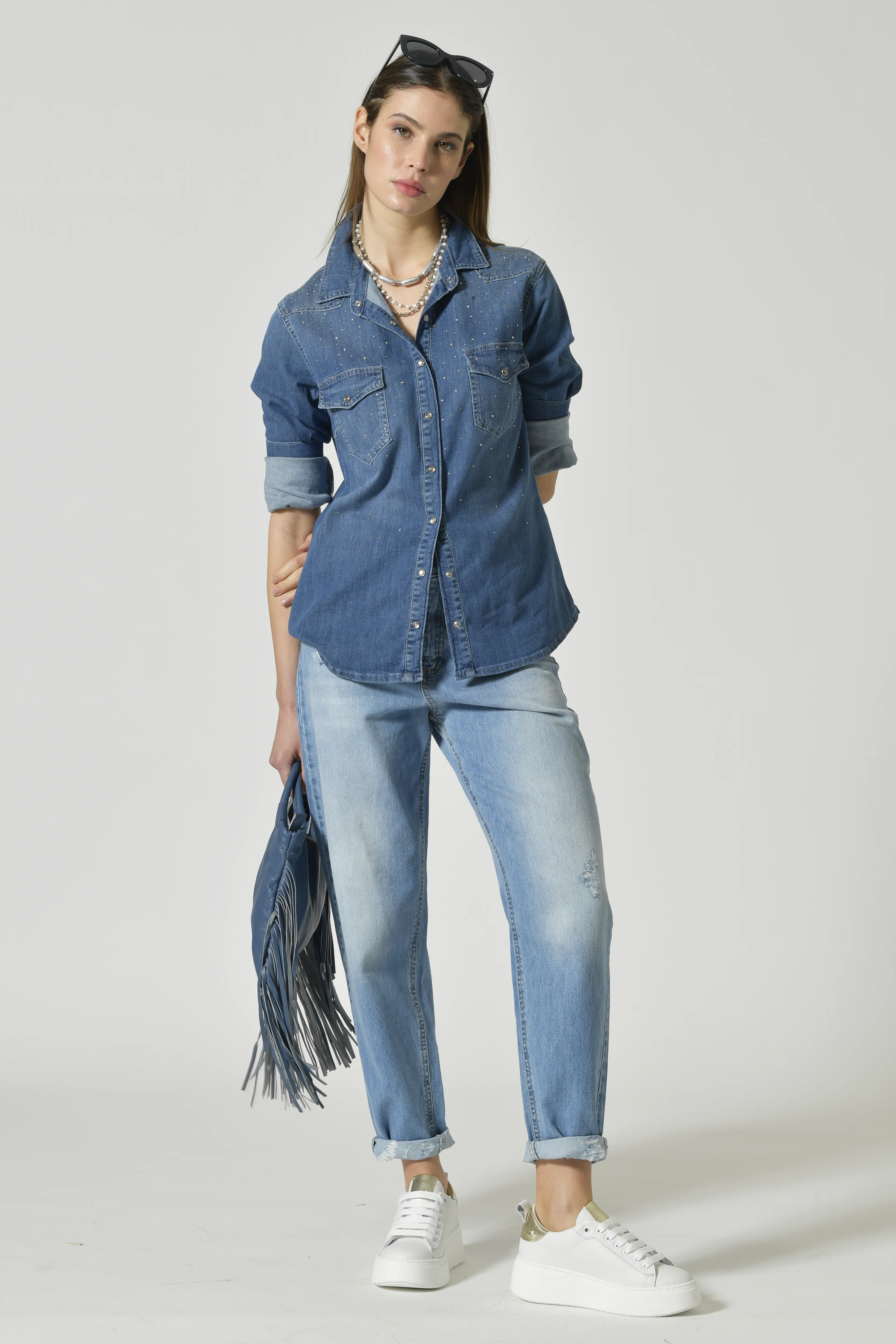 CAMICIA DENIM APPLICAZIONI