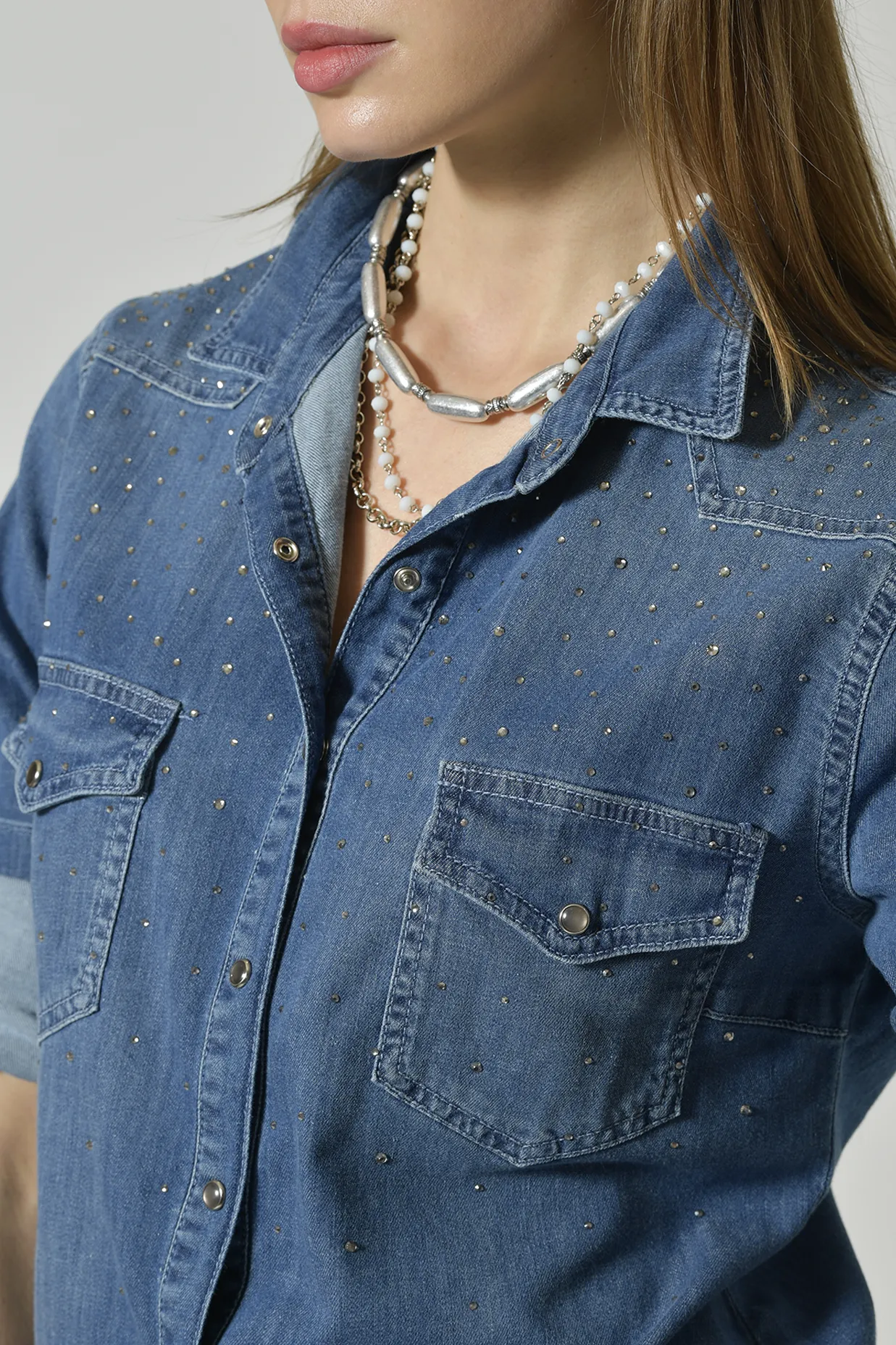 CAMICIA DENIM APPLICAZIONI