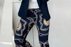 Completo blazer e pantaloni eleganti con stampa Estrena, blu scuro/stampa