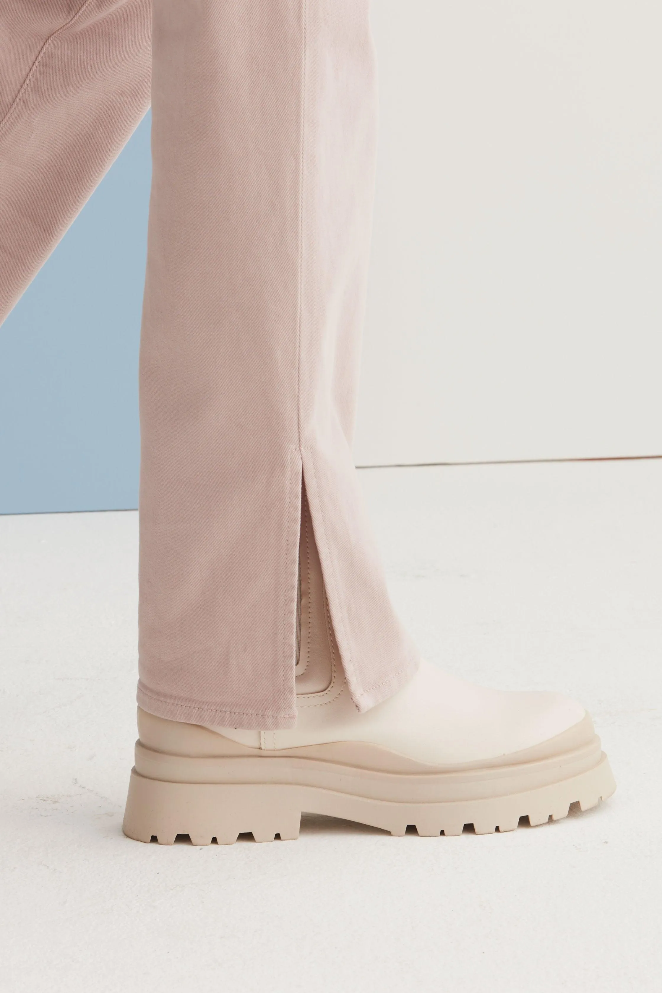 European Culture  ---------    ------------Pantaloni Regular con Spacchi Laterali 056U 3821