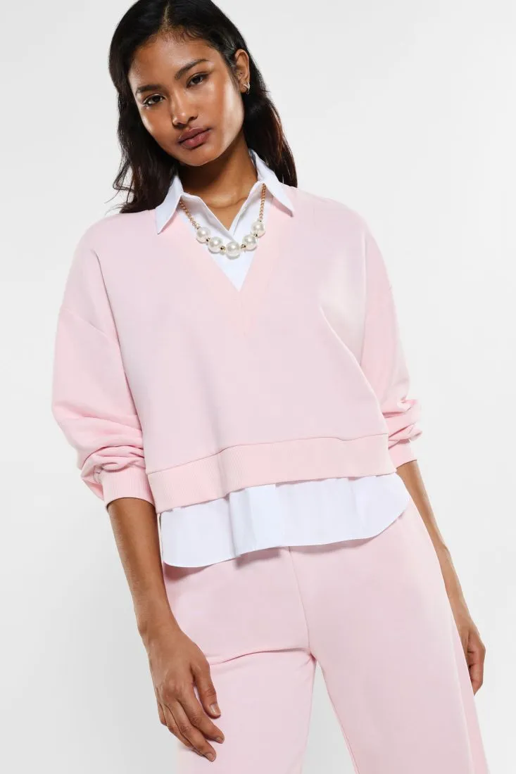 Felpa con camicia e collana