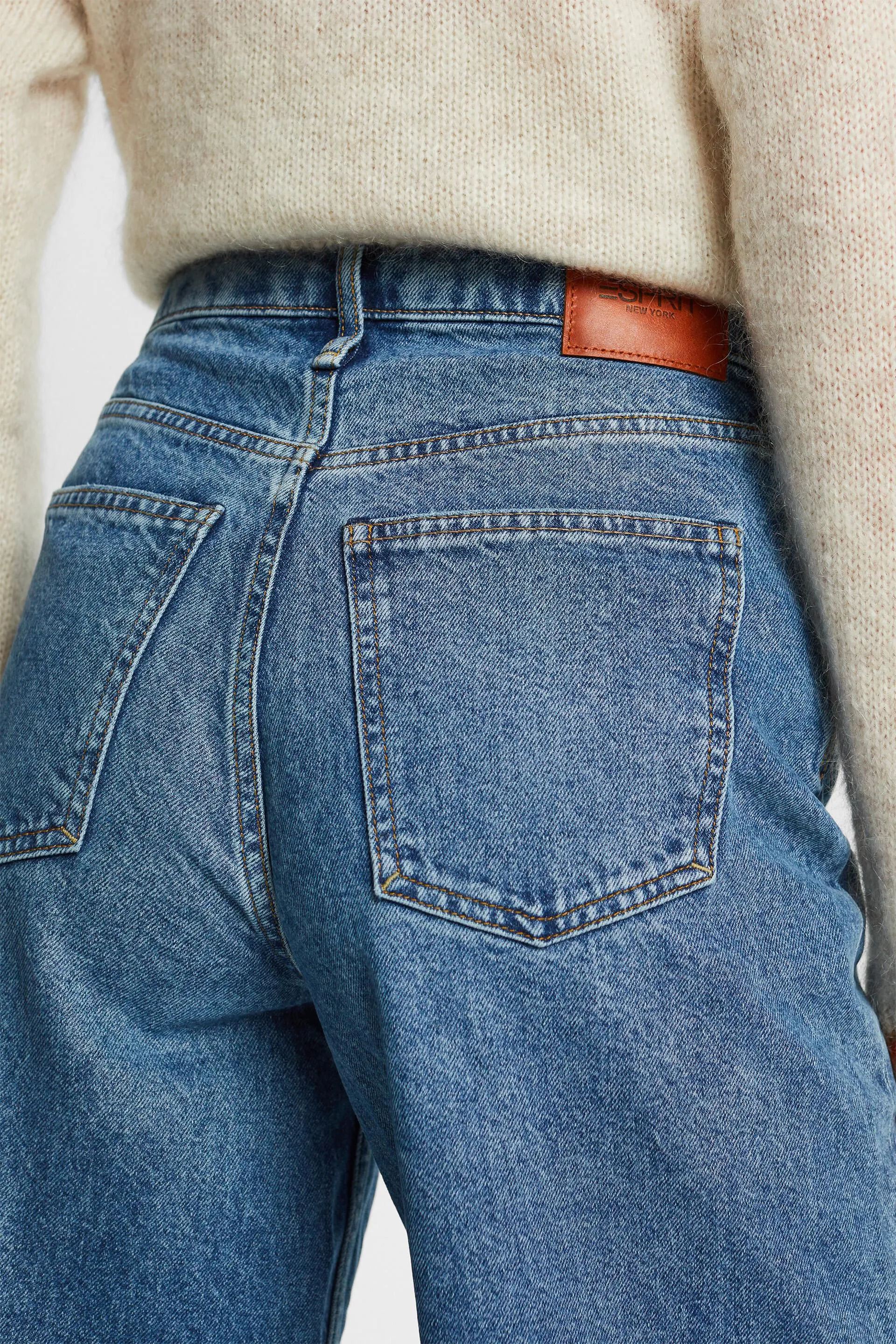 Jeans a vita alta con gamba larga