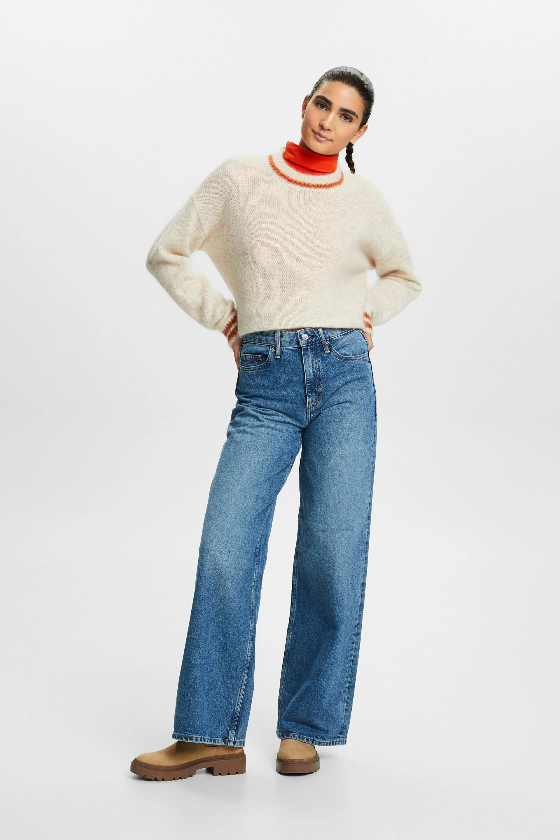 Jeans a vita alta con gamba larga