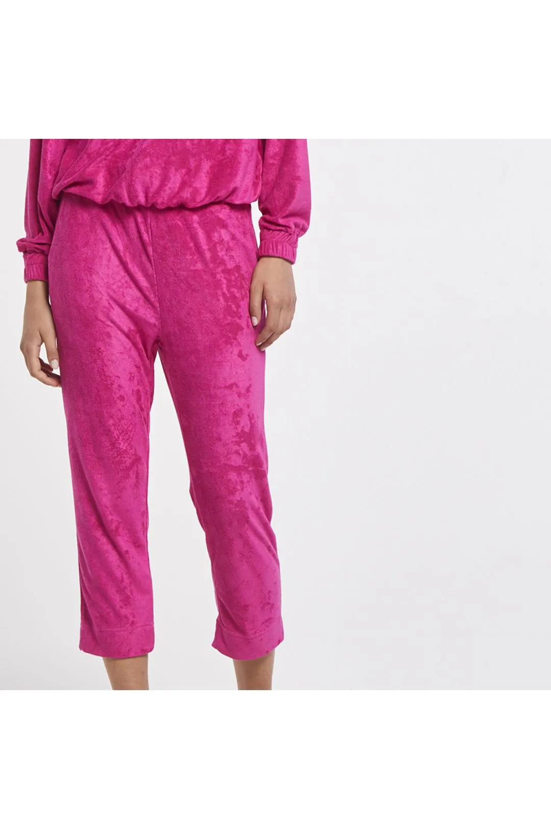 jogging in un tessuto spugna con logo ricamato azalea