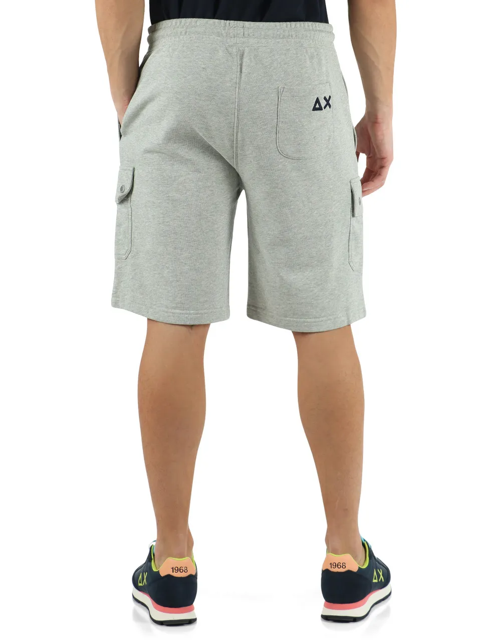 Pantaloncino sportivo in cotone garzato con tasche cargo
