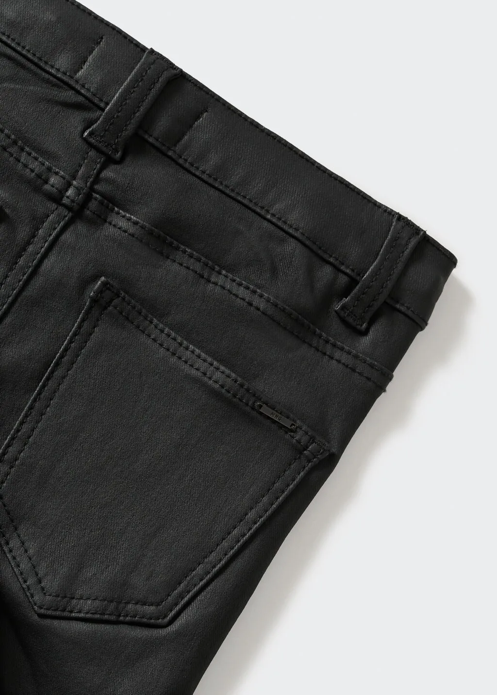Pantaloni skinny cerati