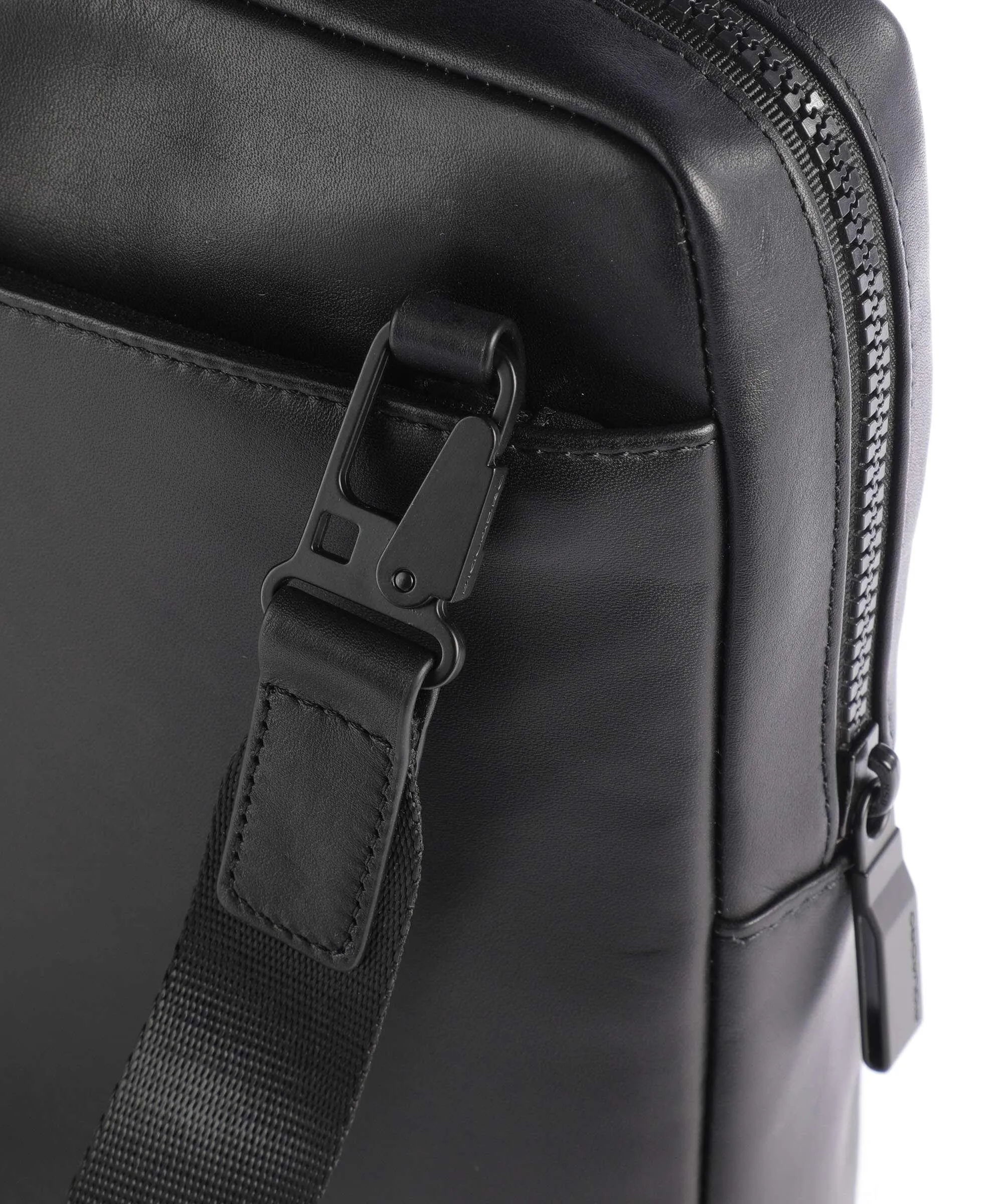  Piquadro AKRON Borsa a tracolla 10″ pelle a grana fine nero  