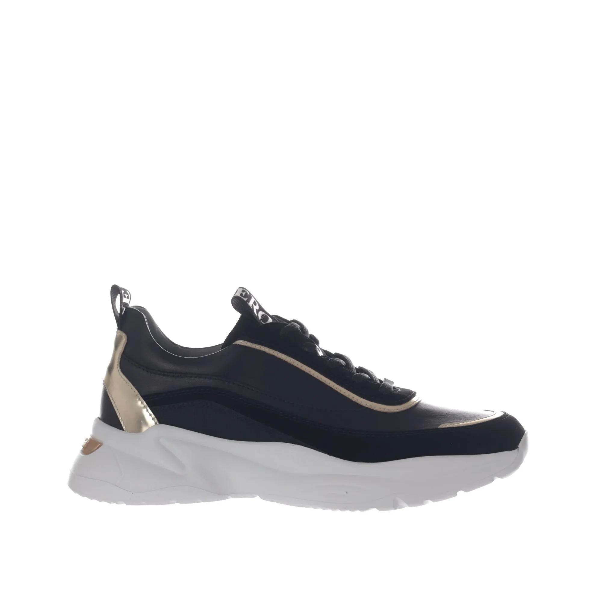 Sneaker in pelle e suede