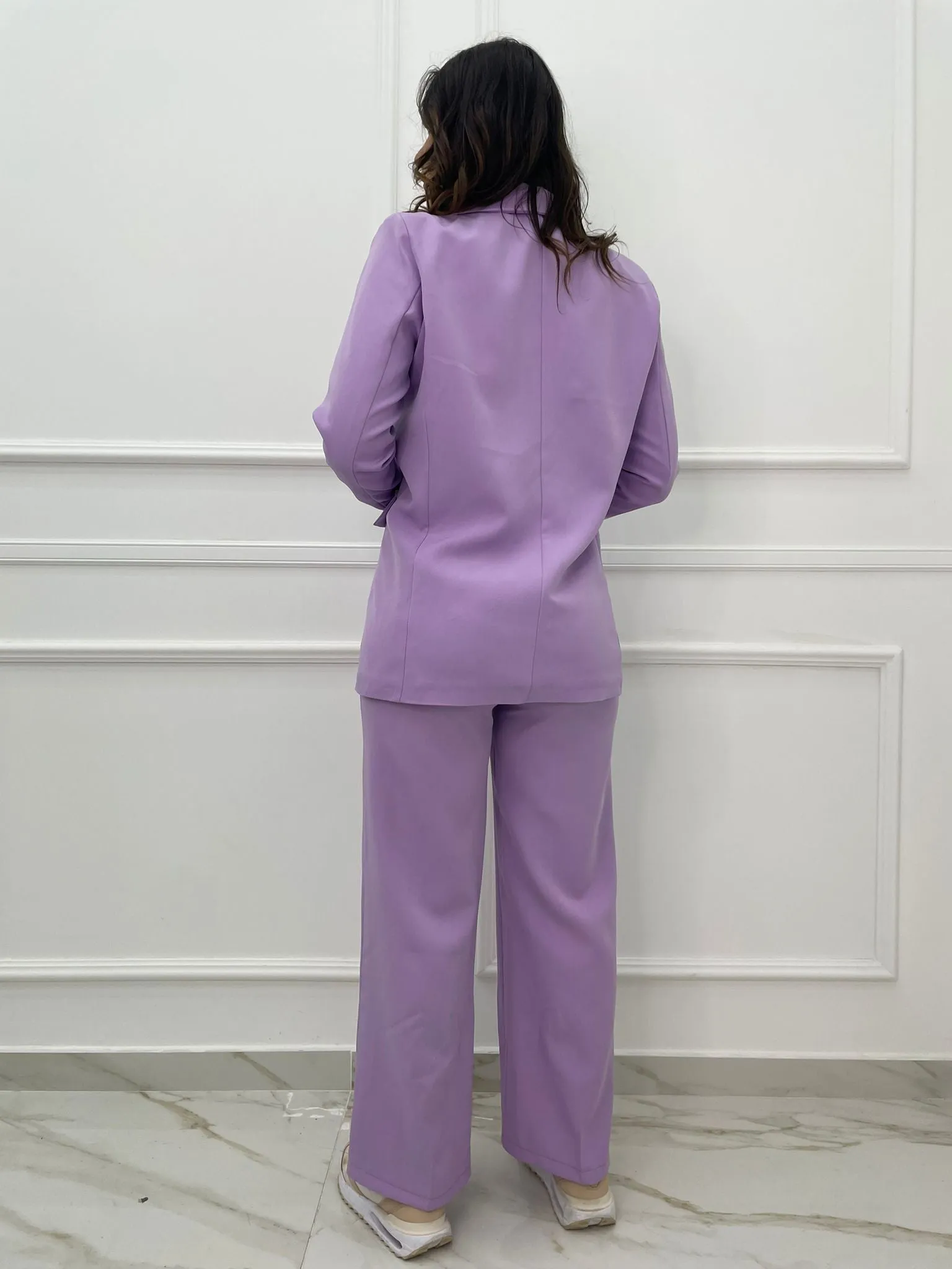 Tailleur tinta unita con giacca doppio petto